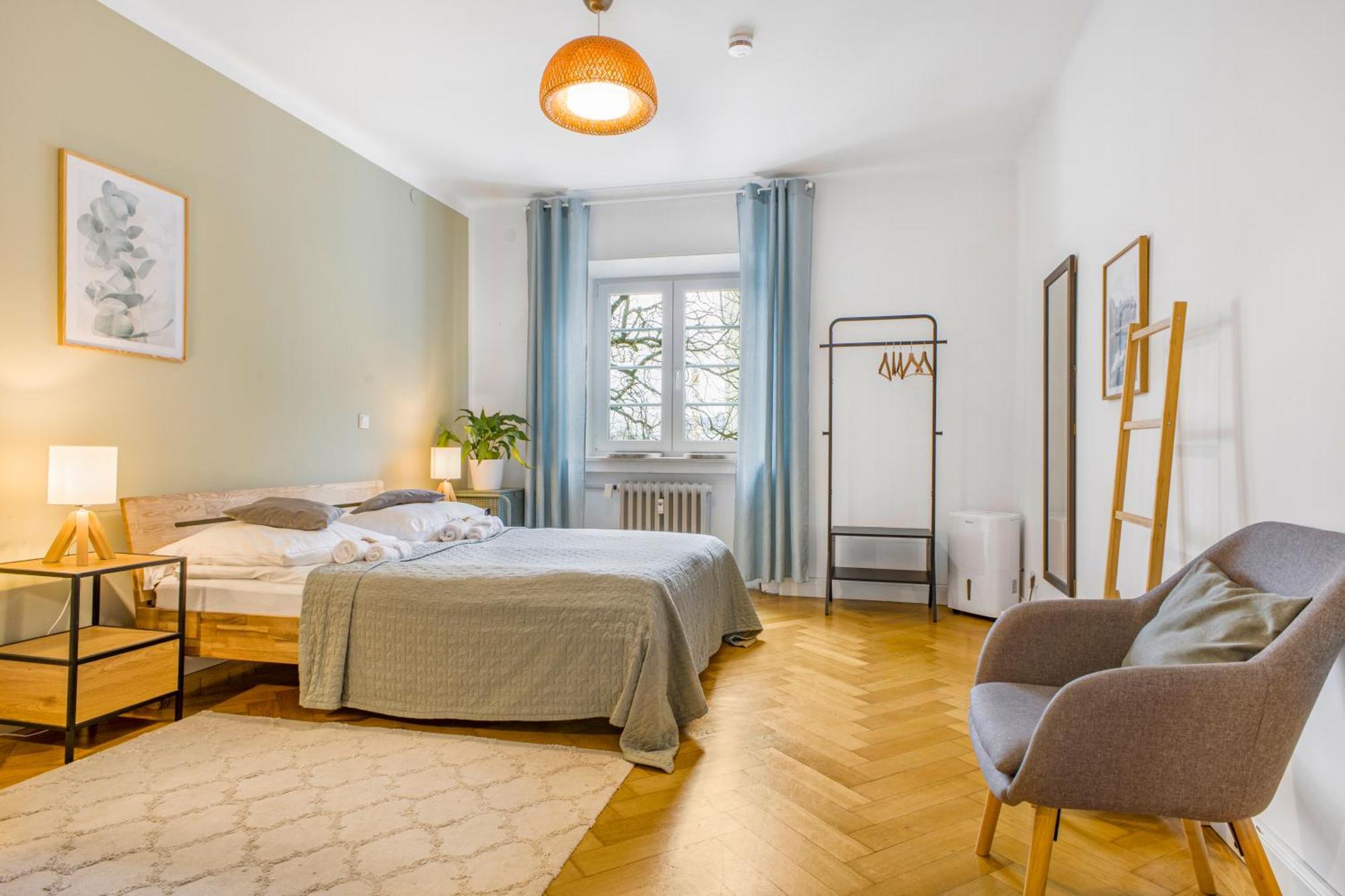 Faway: Nähe Audi&bhf - Parken - Küche - Netflix Apartment